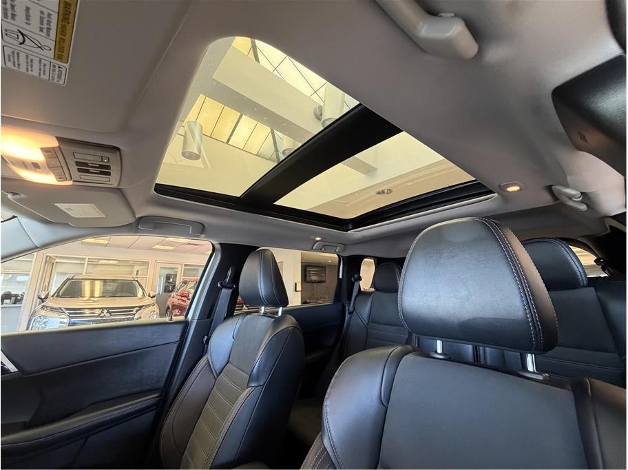 2025 Mitsubishi Outlander PHEV SE Sport Utility 4D
