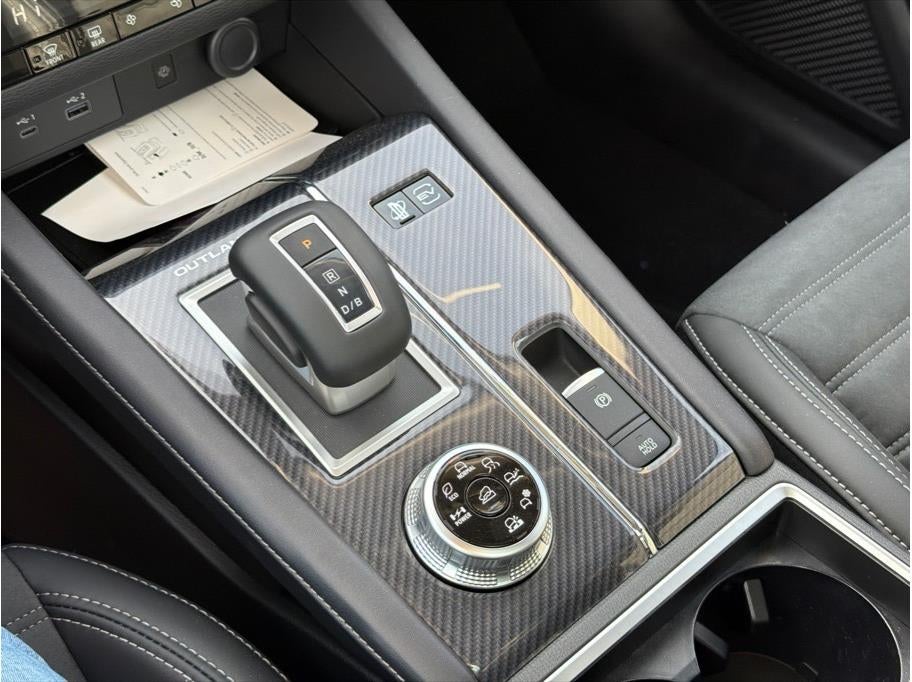 2025 Mitsubishi Outlander PHEV SE Sport Utility 4D