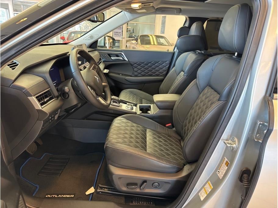 2023 Mitsubishi Outlander PHEV SEL Sport Utility 4D