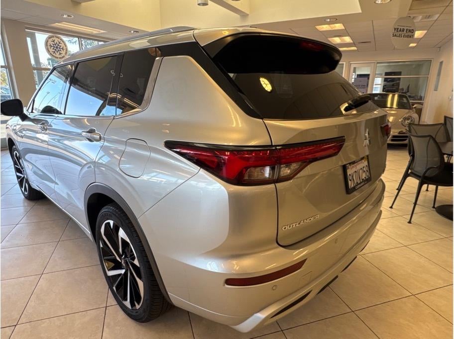 2023 Mitsubishi Outlander PHEV SEL Sport Utility 4D