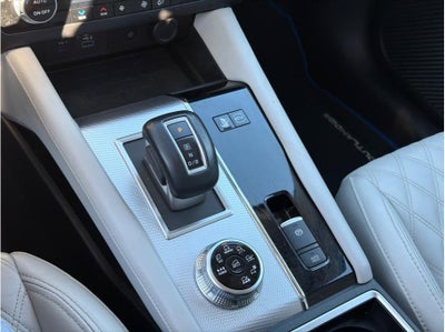 2023 Mitsubishi Outlander PHEV SEL Sport Utility 4D