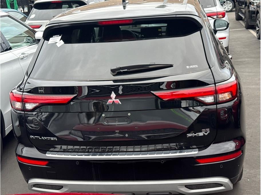 2025 Mitsubishi Outlander PHEV SE