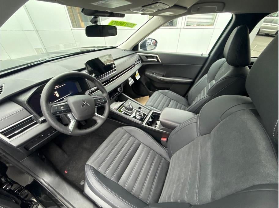 2025 Mitsubishi Outlander PHEV SE