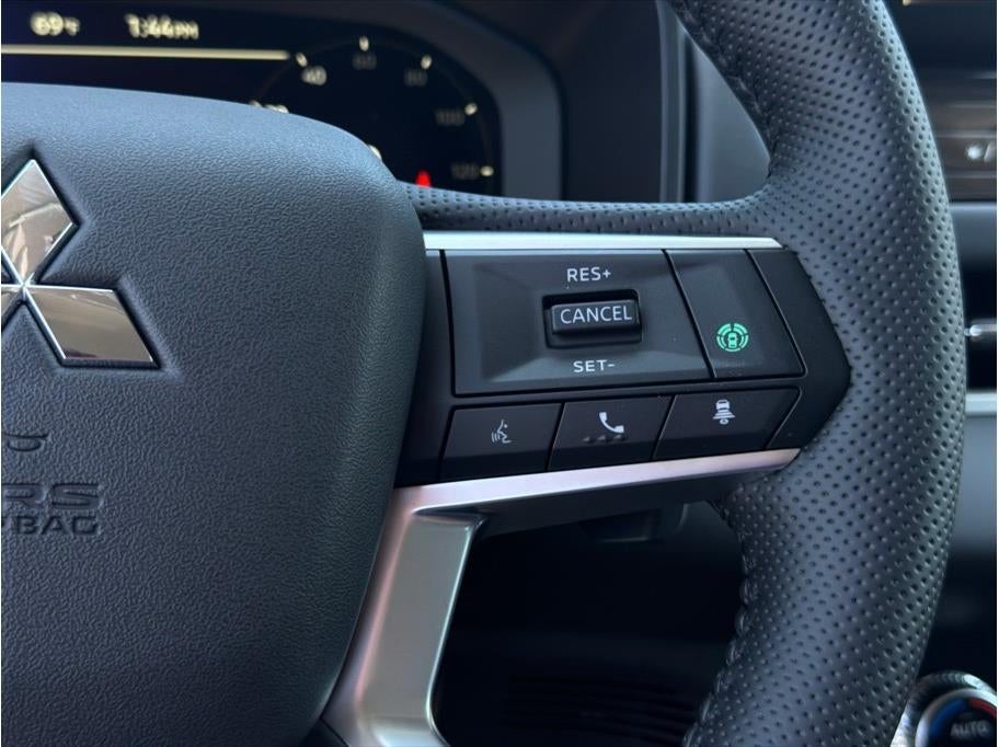 2026 Mitsubishi Outlander PHEV SE Sport Utility 4D