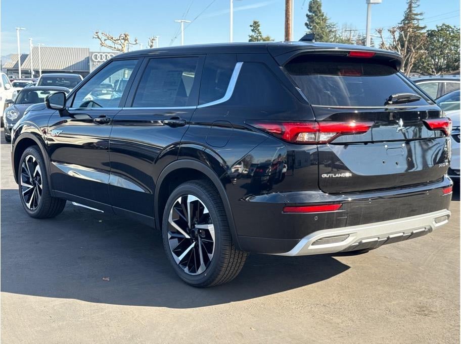 2025 Mitsubishi Outlander PHEV SE