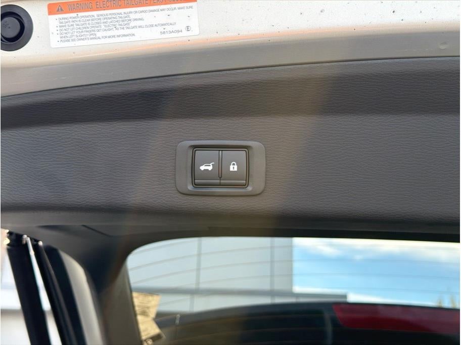 2025 Mitsubishi Outlander PHEV SE