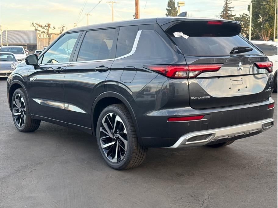 2025 Mitsubishi Outlander PHEV SE