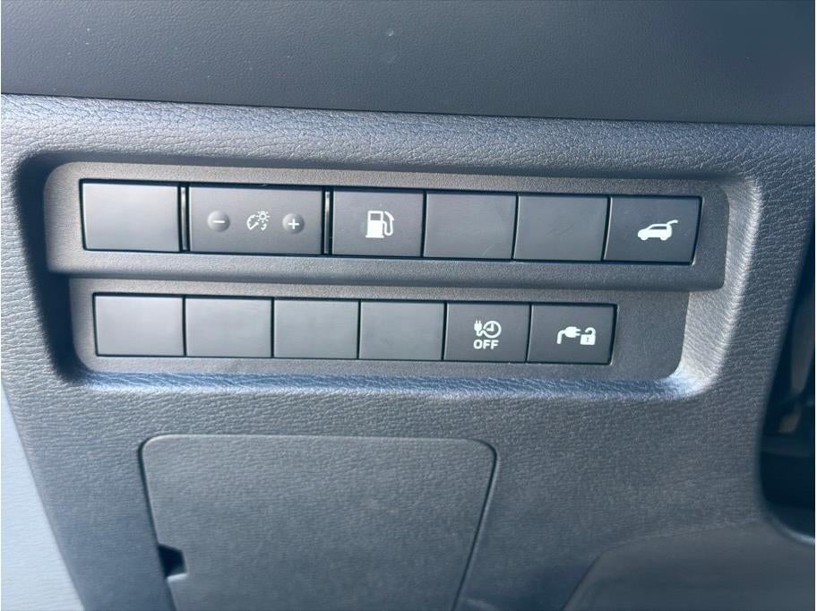 2025 Mitsubishi Outlander PHEV SE