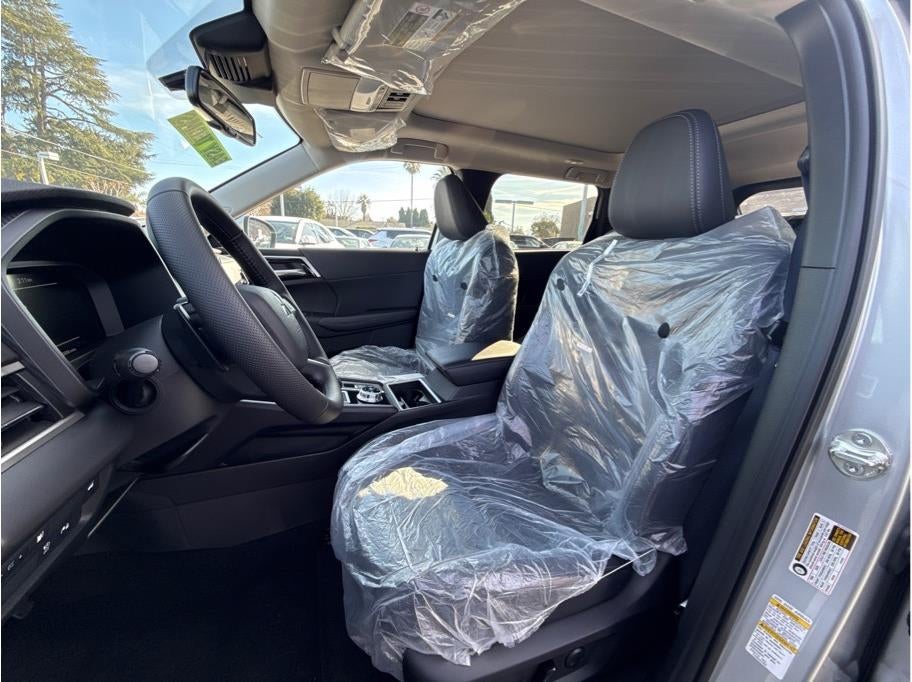 2025 Mitsubishi Outlander PHEV SE Tech Package