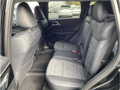 2025 Mitsubishi Outlander PHEV SE