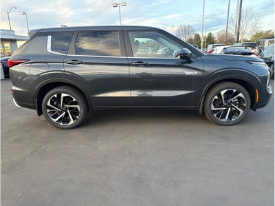 2025 Mitsubishi Outlander PHEV SE