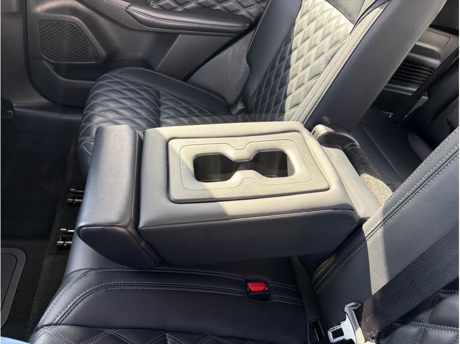 2024 Mitsubishi Outlander PHEV SEL Sport Utility 4D