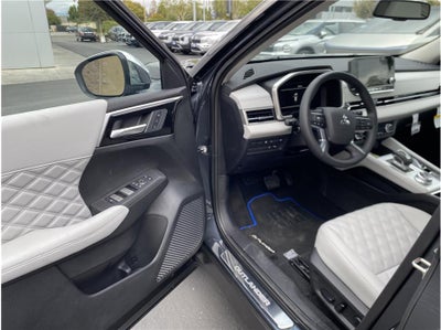 2025 Mitsubishi Outlander PHEV SEL