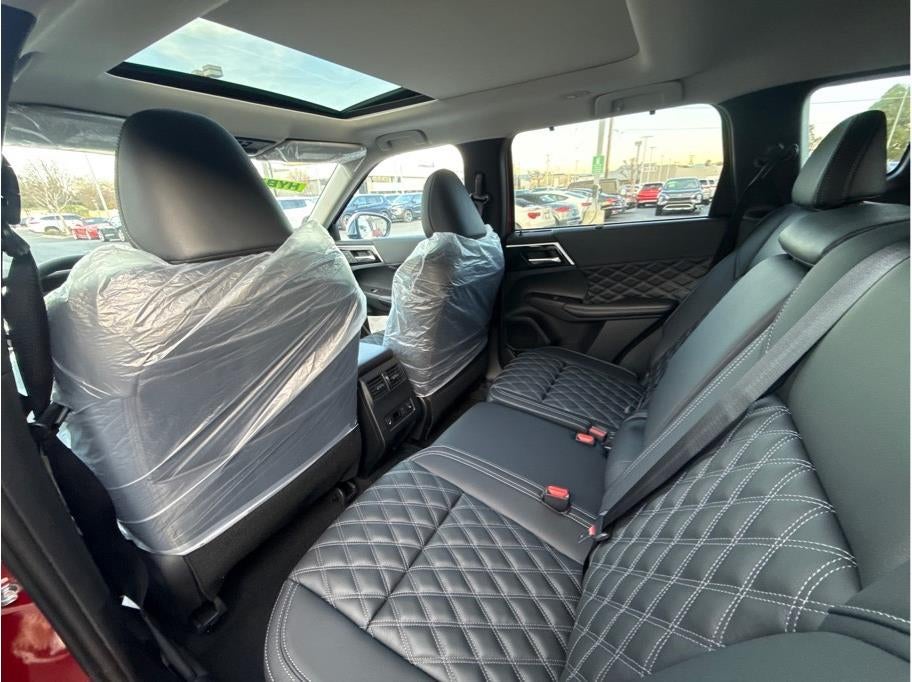 2025 Mitsubishi Outlander PHEV SEL