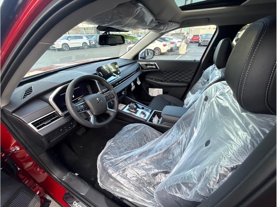 2025 Mitsubishi Outlander PHEV SEL