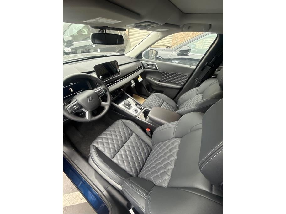 2025 Mitsubishi Outlander PHEV SEL