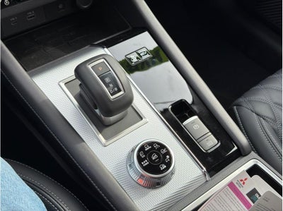 2025 Mitsubishi Outlander PHEV SEL