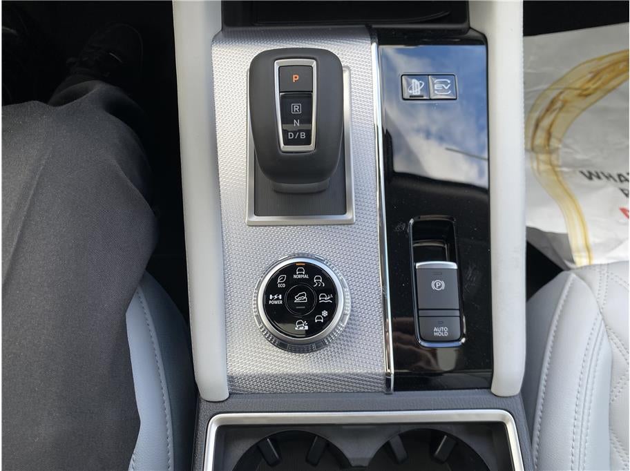 2025 Mitsubishi Outlander PHEV PLATINUM EDITION