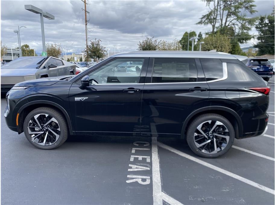 2025 Mitsubishi Outlander PHEV PLATINUM EDITION