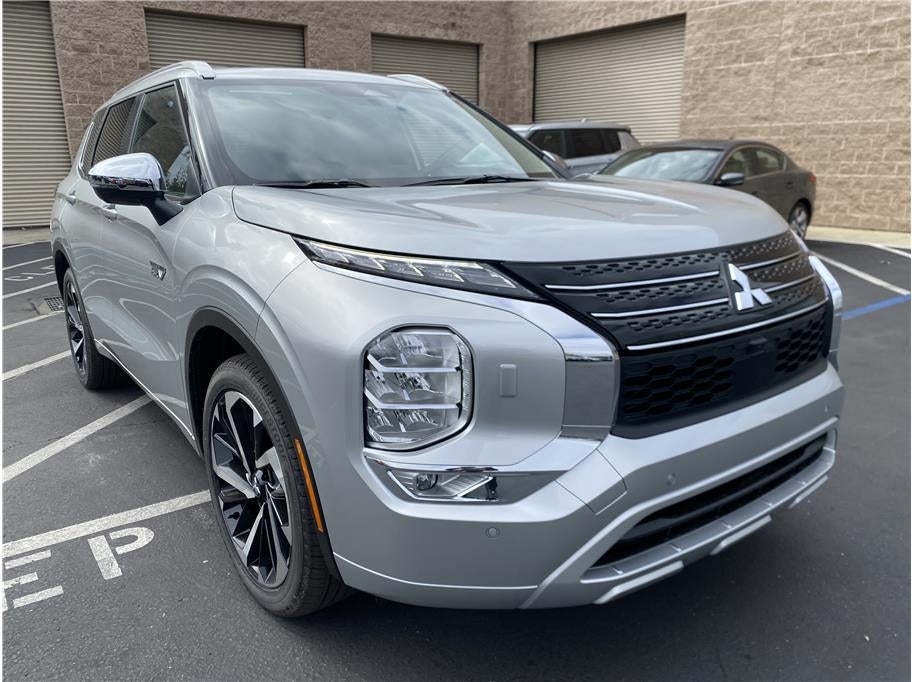2025 Mitsubishi Outlander PHEV SEL