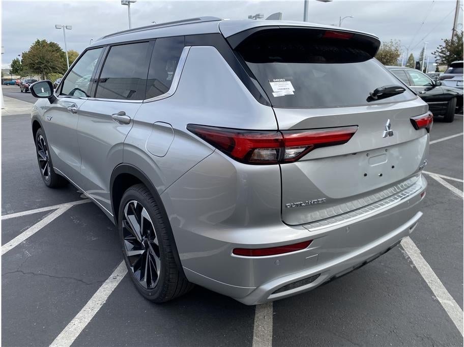 2025 Mitsubishi Outlander PHEV SEL