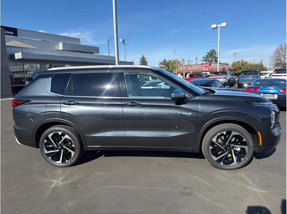 2025 Mitsubishi Outlander PHEV SEL