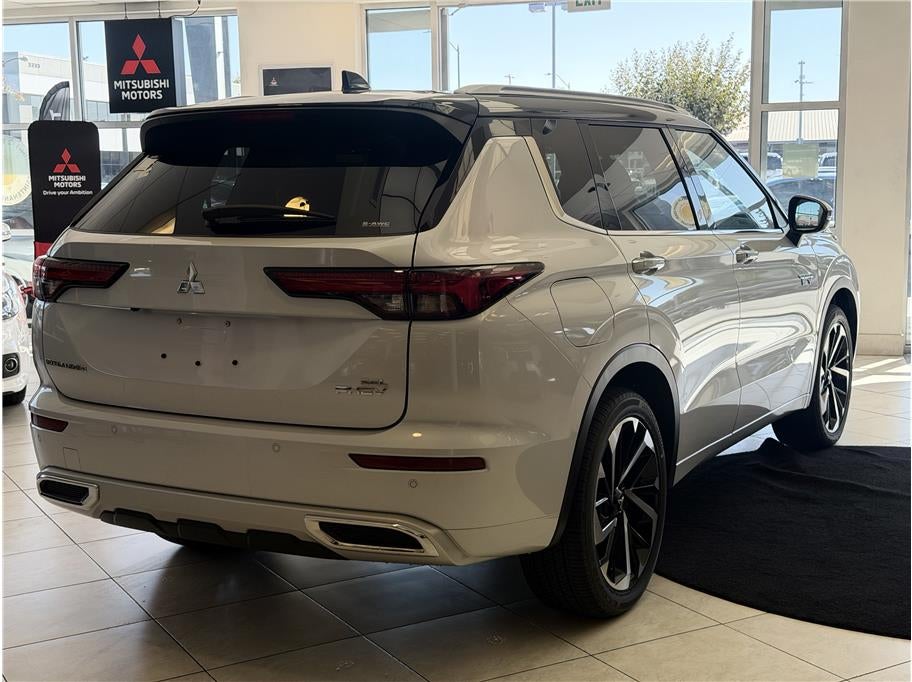 2025 Mitsubishi Outlander PHEV SEL Platinum Edition Sport Utility 4D