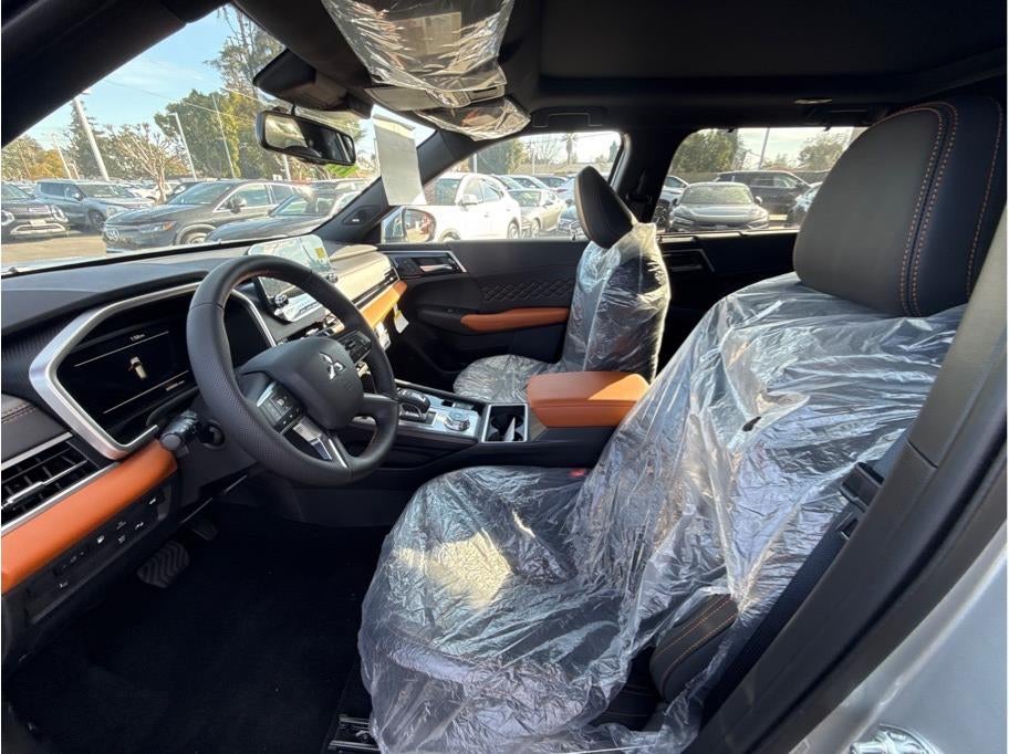 2025 Mitsubishi Outlander PHEV SEL Premium Package