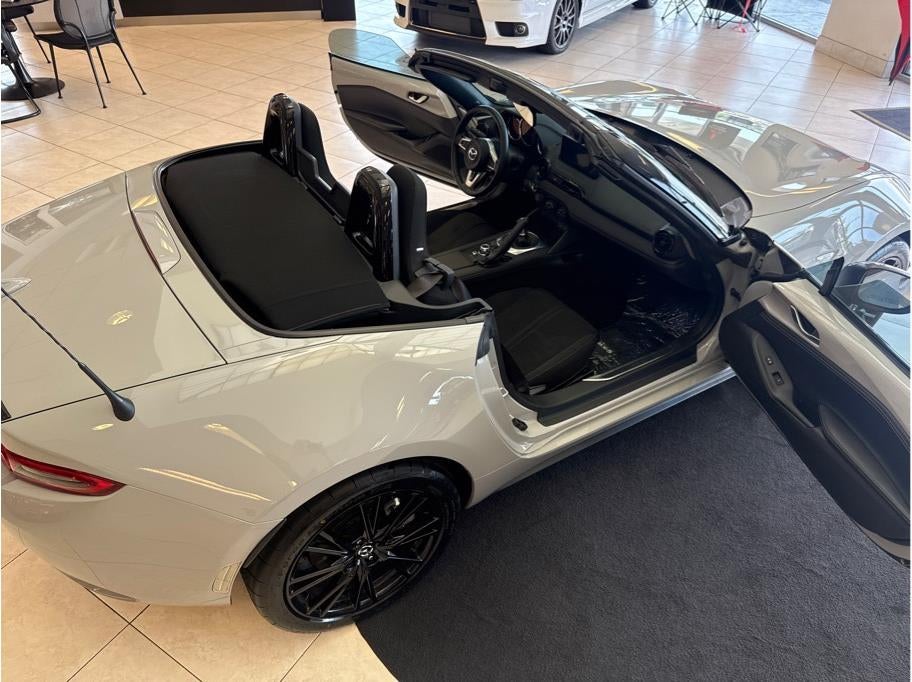 2024 Mazda Mazda MX-5 Miata Club Convertible 2D