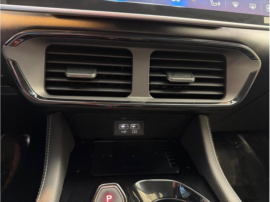 2024 Vinfast VF 8 Eco Sport Utility 4D