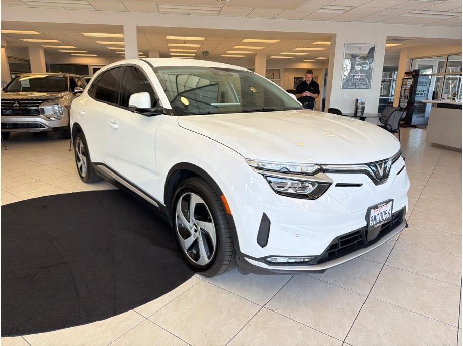 2024 Vinfast VF 8 Eco Sport Utility 4D