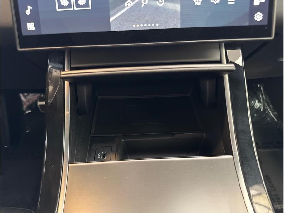 2024 Land Rover Range Rover Evoque P250 Dynamic SE Sport Utility 4D