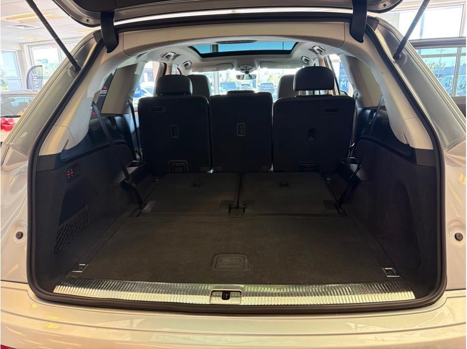 2024 Audi Q7 45 TFSI Premium Plus Sport Utility 4D