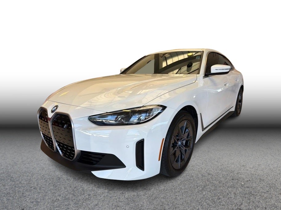 2023 BMW i4 eDrive35's photo