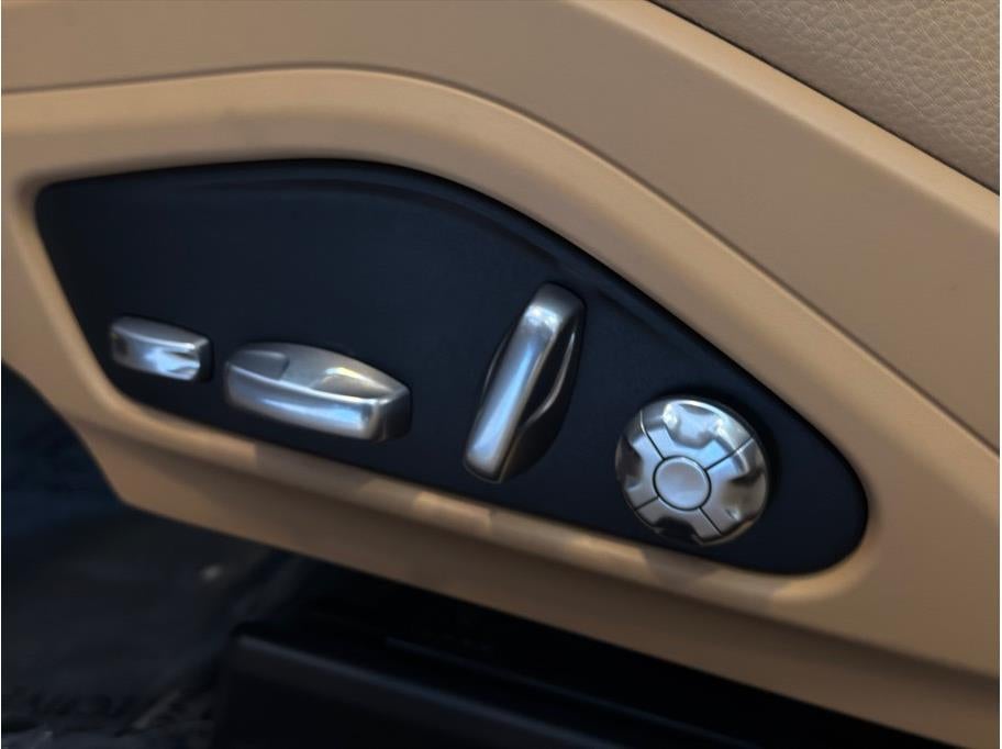 2019 Porsche Panamera 4 E-Hybrid Sedan 4D