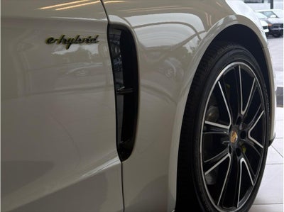 2019 Porsche Panamera 4 E-Hybrid Sedan 4D