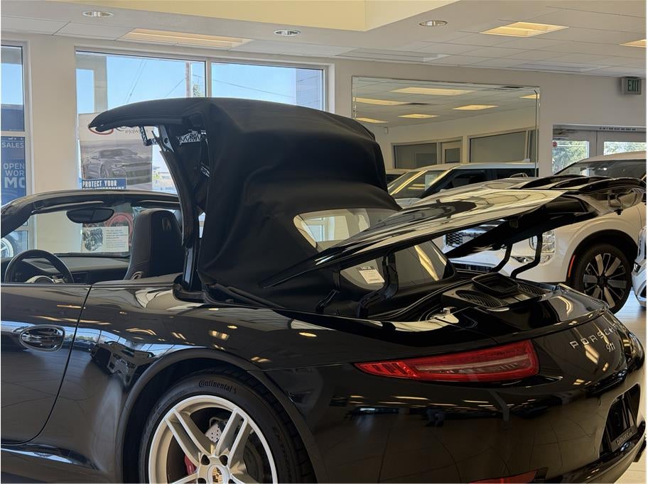 2014 Porsche 911 Carrera Cabriolet 2D