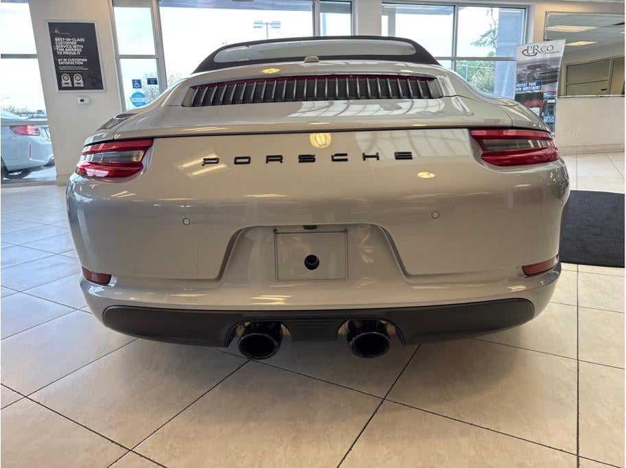 2018 Porsche 911 Carrera S Cabriolet 2D