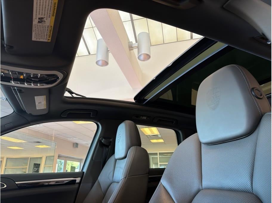 2017 Porsche Cayenne Platinum Edition Sport Utility 4D