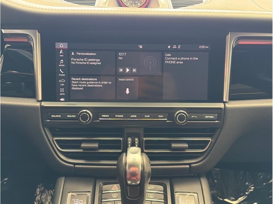 2019 Porsche Macan Sport Utility 4D