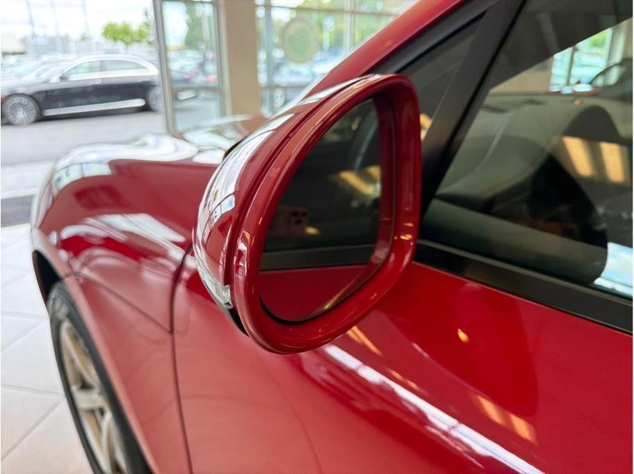 2019 Porsche Macan Sport Utility 4D
