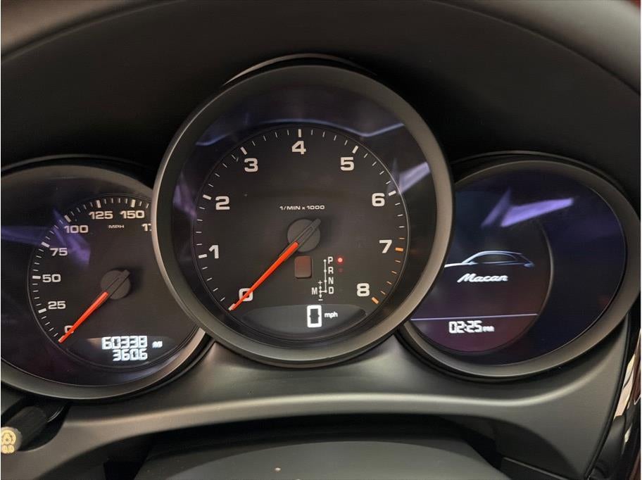 2019 Porsche Macan Sport Utility 4D