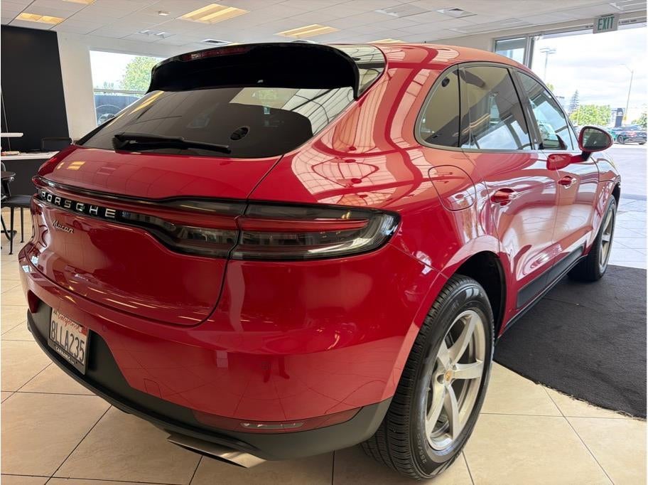 2019 Porsche Macan Sport Utility 4D