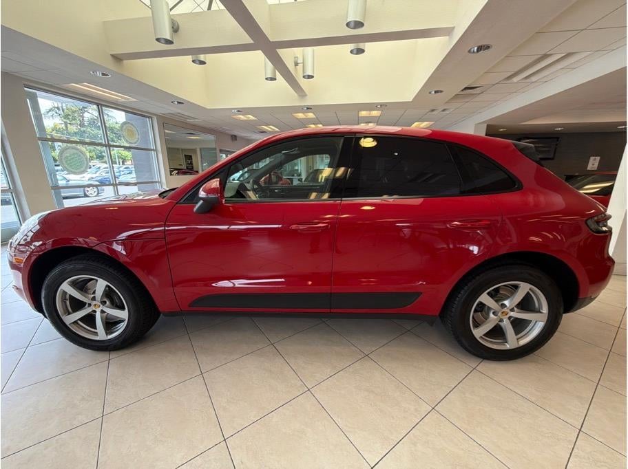 2019 Porsche Macan Sport Utility 4D