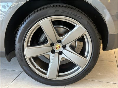 2018 Porsche Macan Sport Edition Sport Utility 4D