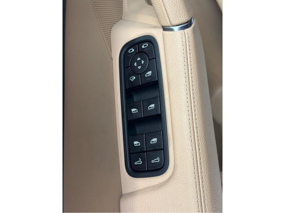 2022 Porsche Cayenne Platinum Edition Sport Utility 4D