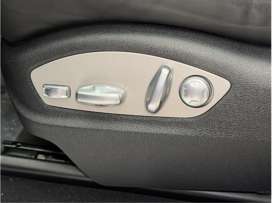 2021 Porsche Macan S Sport Utility 4D