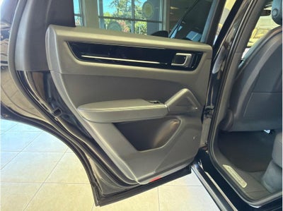2021 Porsche Cayenne E-Hybrid Sport Utility 4D