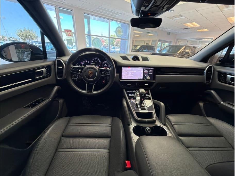 2021 Porsche Cayenne E-Hybrid Sport Utility 4D