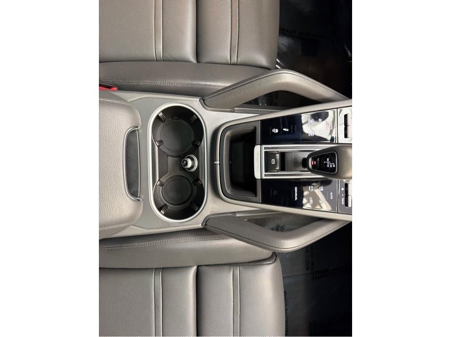 2021 Porsche Cayenne E-Hybrid Sport Utility 4D
